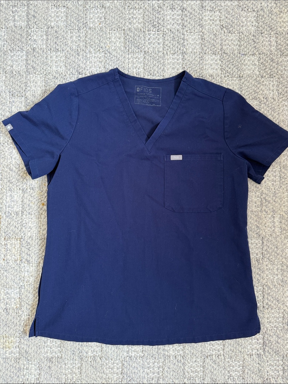 Figs scrub top